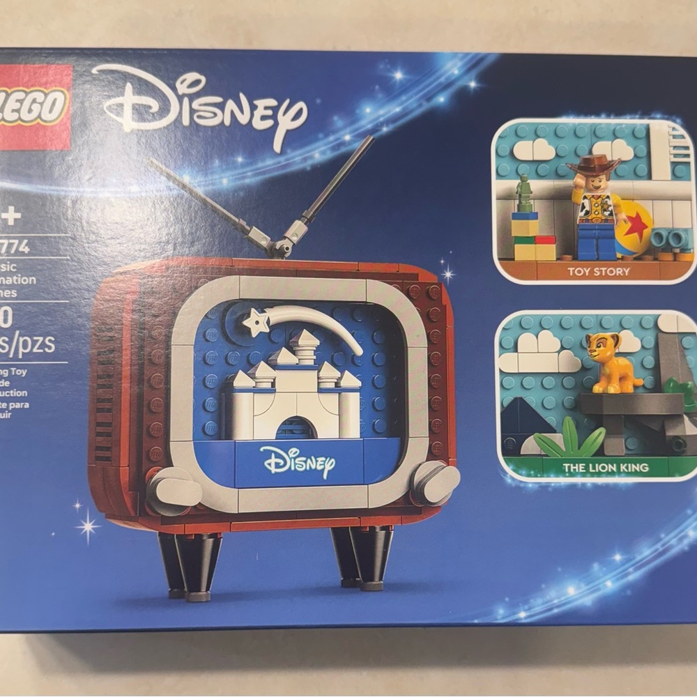LEGO Disney Retro TV Set with Blue and Red Accents - sealed